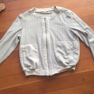 Size M sweater